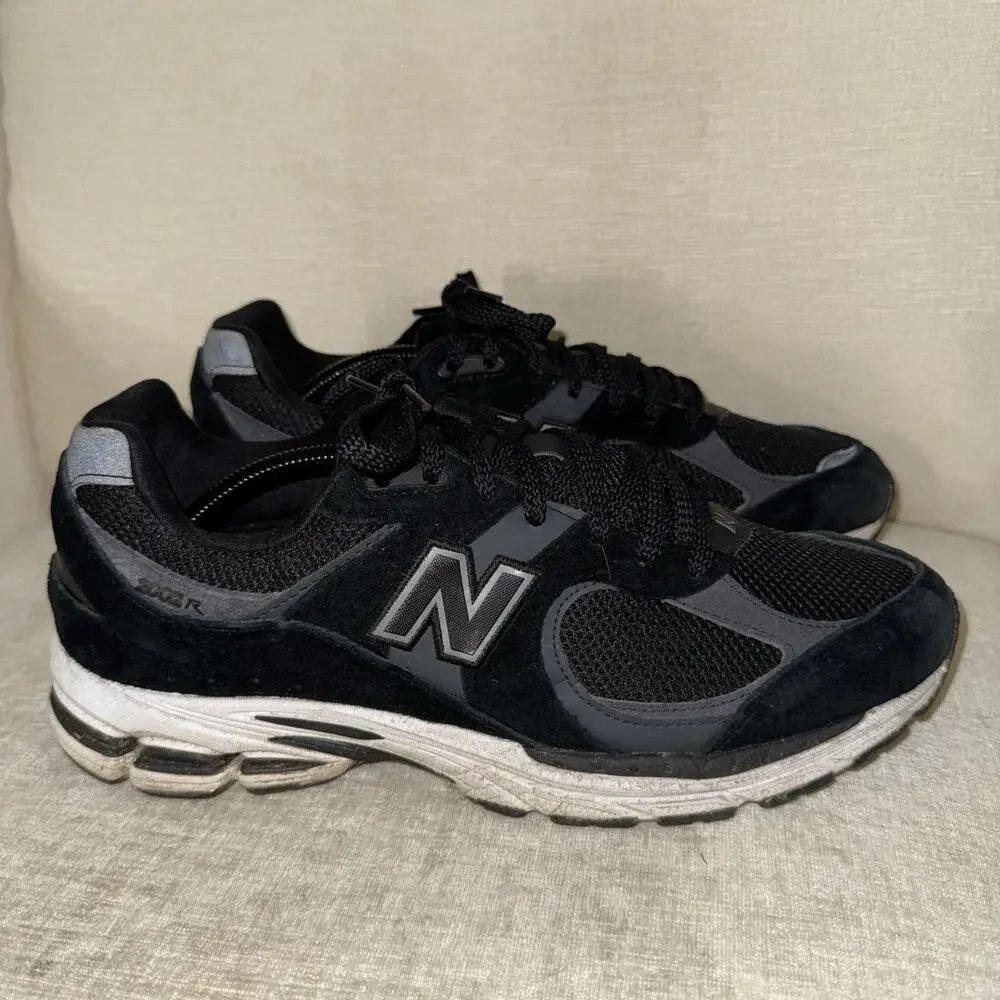 Mens New Balance 2002R Black Gunmetal Sneakers Athletic Shoes Size 11.5 EUC